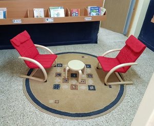 סט פינוק 2 כורסאות + שולחן