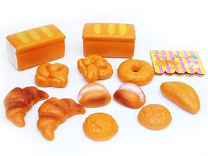 סט-לחמים-פלסטיק