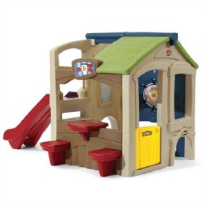 בית הפעלתנות עם טיפוס וגלישה